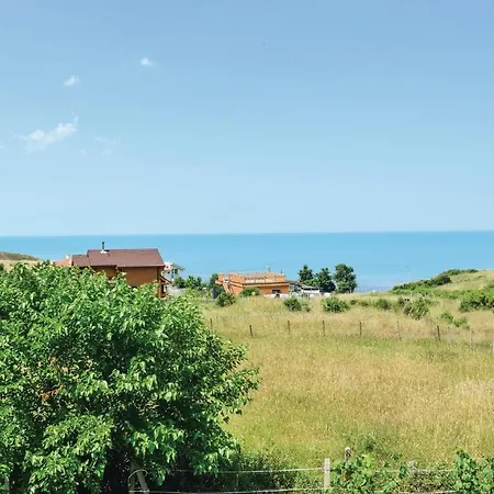 Three-bedroom Holiday In Sinemoretz Holiday home