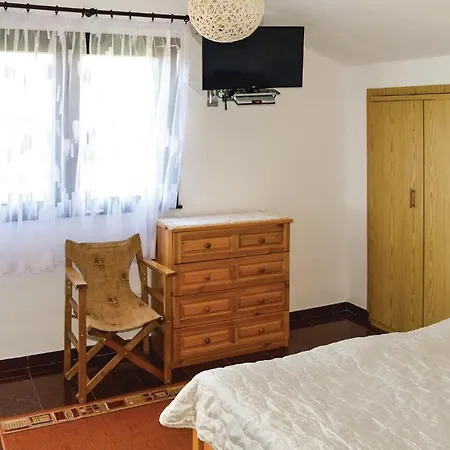 Holiday home Three-bedroom Holiday In Sinemoretz *