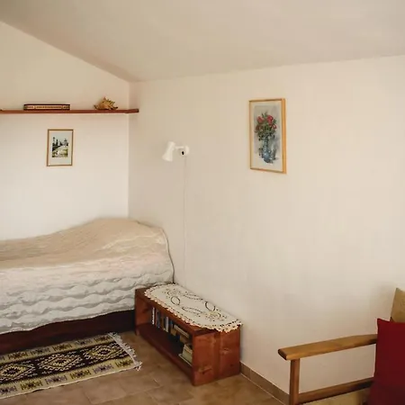 Feriehus Three-bedroom Holiday In Sinemoretz Lozenets