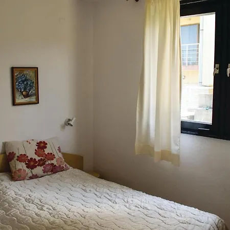 Three-bedroom Holiday In Sinemoretz Lozenets